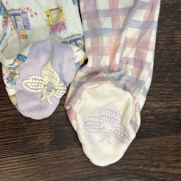 Burt’s Bees 3-6 Month Footed Sleeper Pajamas Baby Girl Purple Plaid & Cottage - Picture 4 of 4